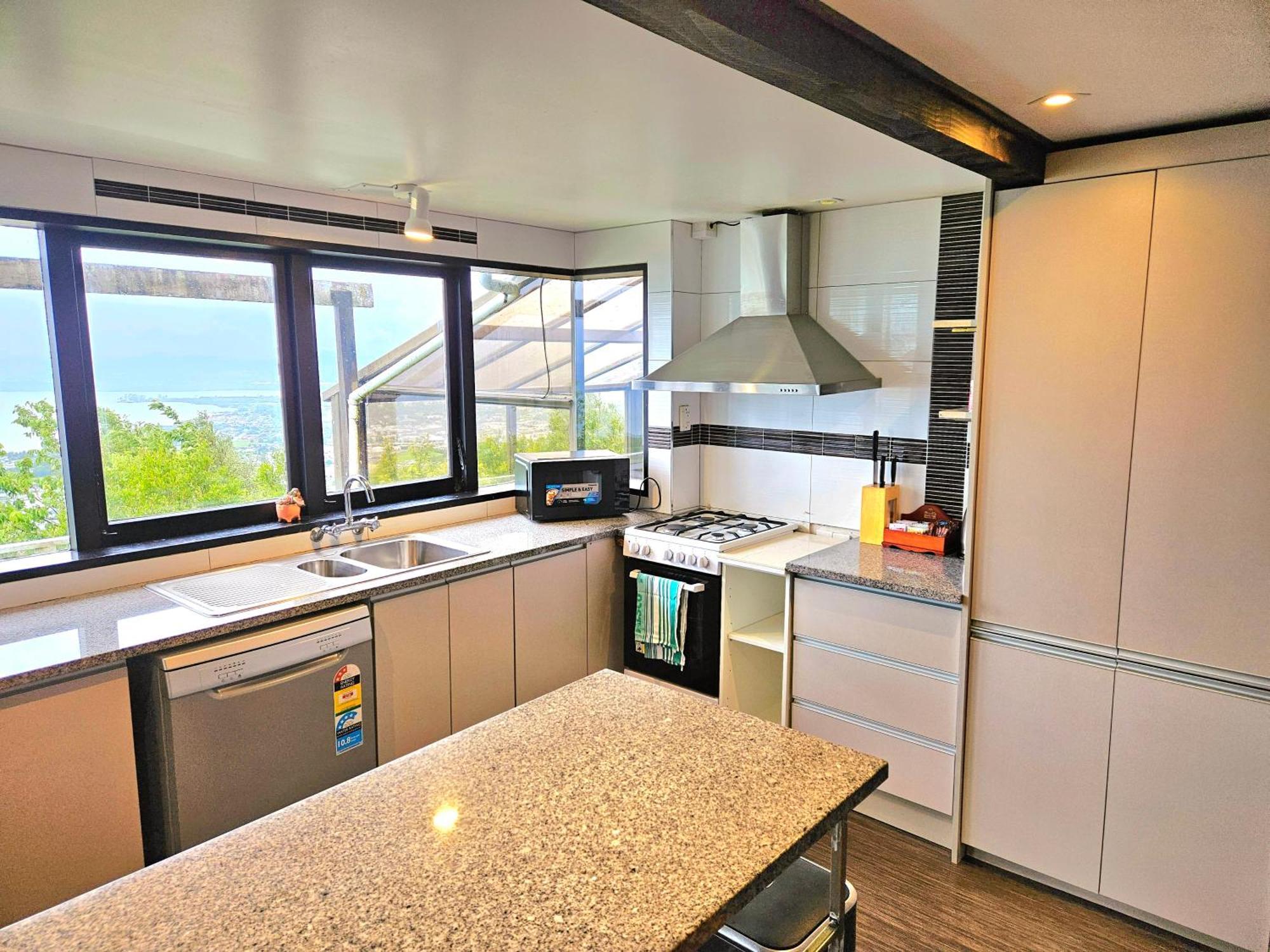 Aorangi Mountain Lodge Роторуа Екстериор снимка