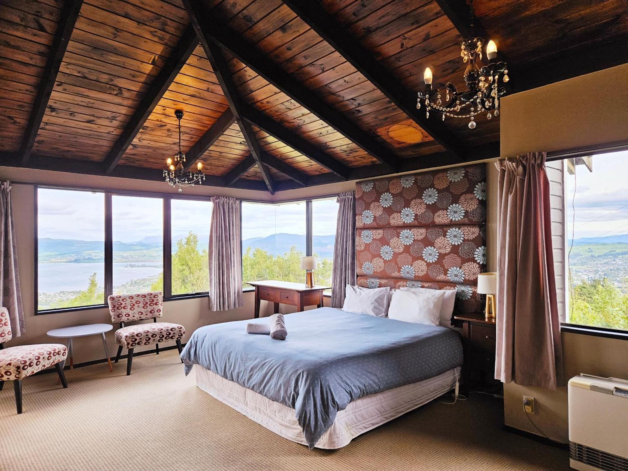 Aorangi Mountain Lodge Роторуа Екстериор снимка